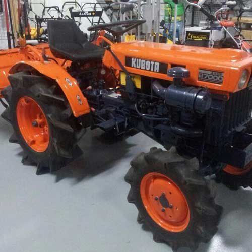 minitractor KUBOTA B7000